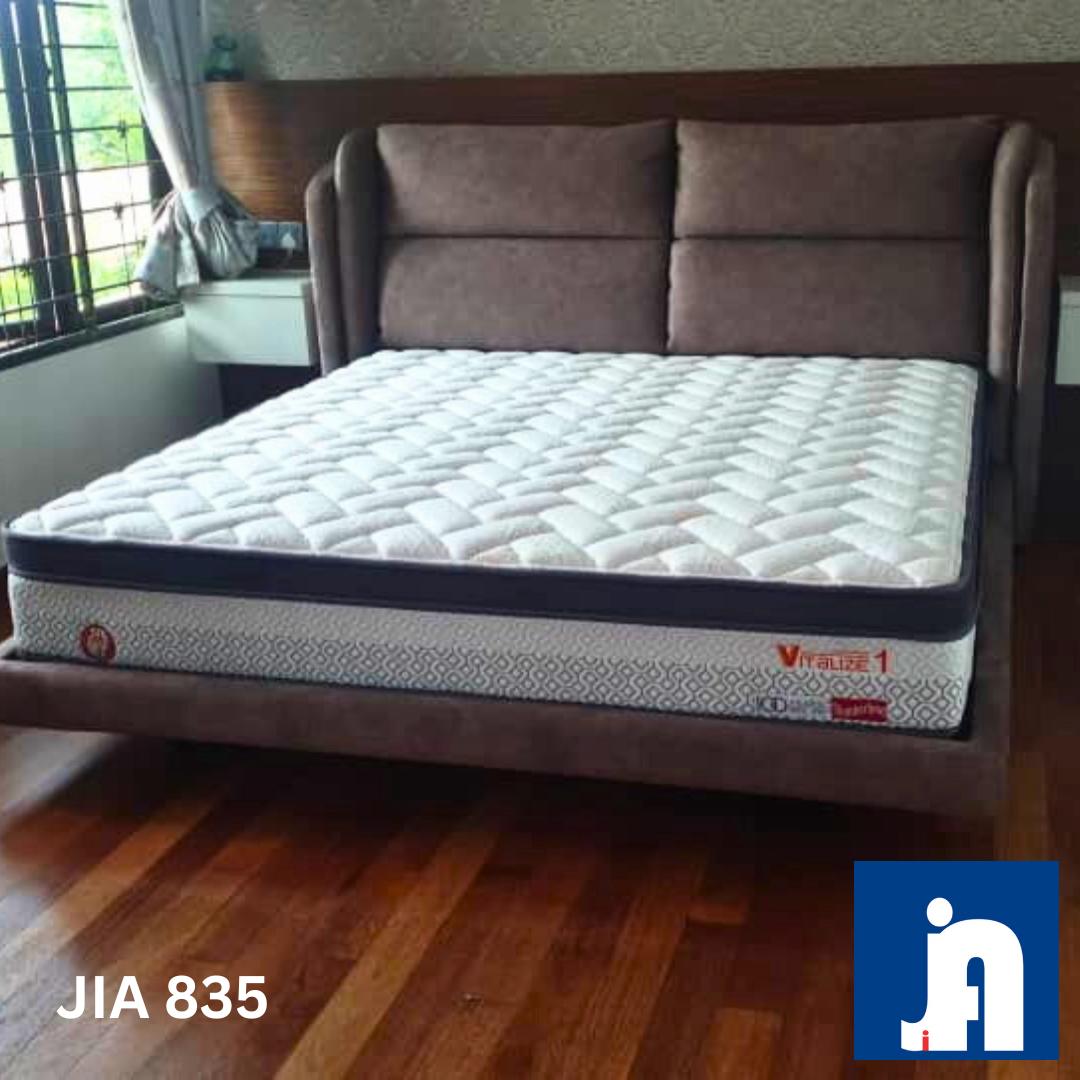 JIA 835